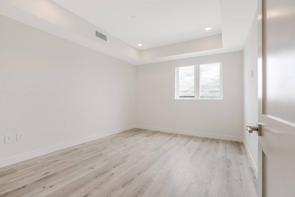 Apartment for rent at 3308 Mentone Ave #402, Los Angeles, CA 90034