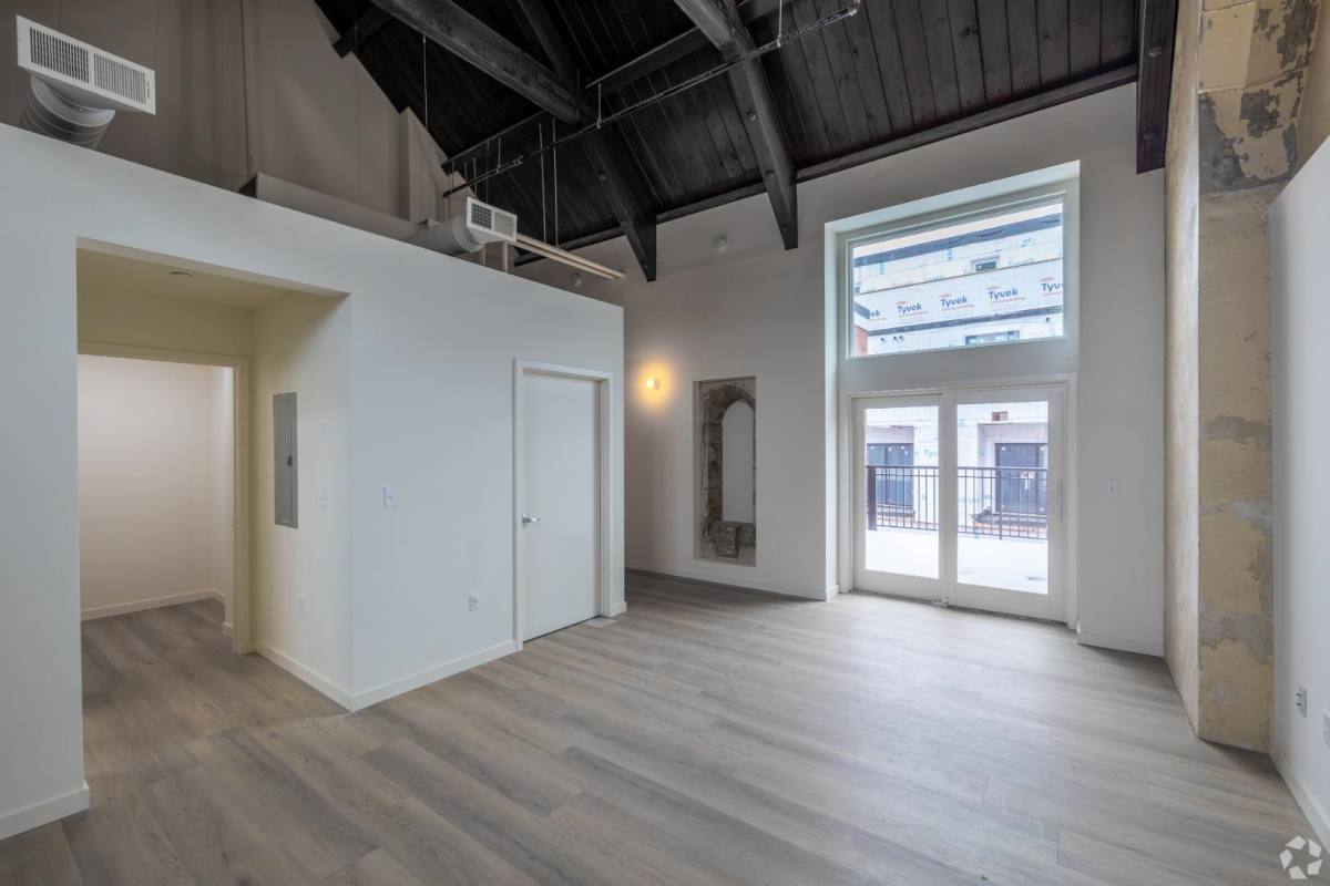 Apartment for rent at 92 E Forest #206, Detroit, MI 48201