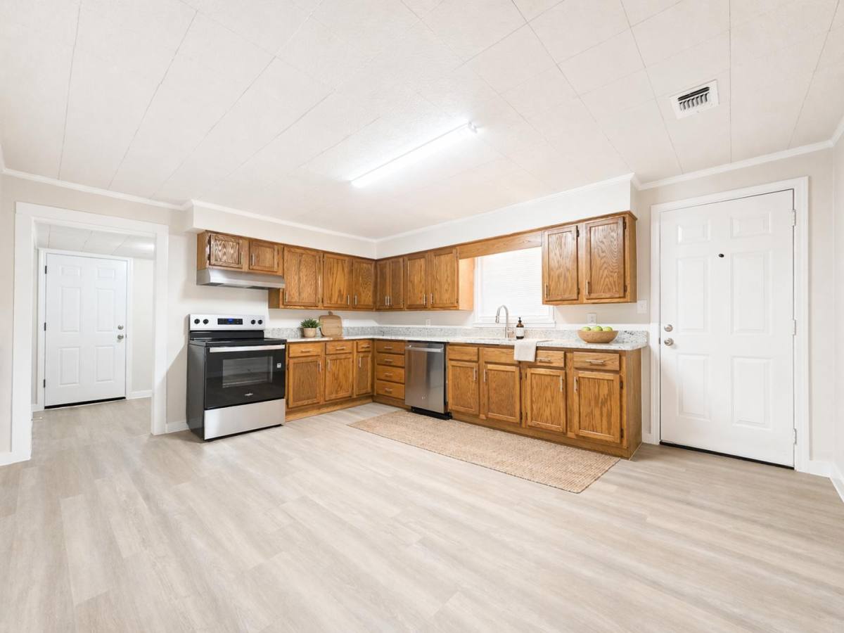 House for rent at 299 Francis St, Hawkins, TX 75765