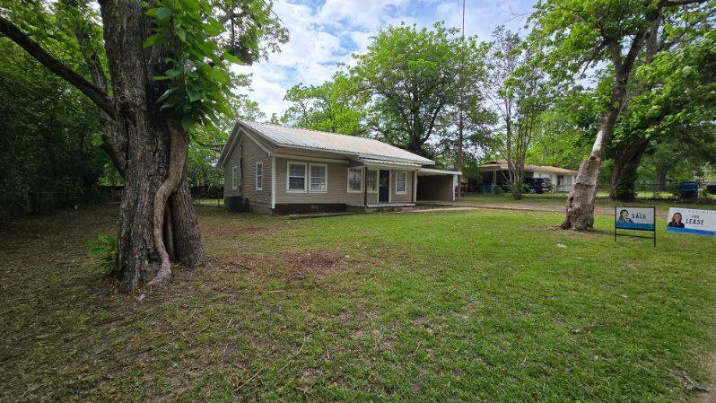 House for rent at 299 Francis St, Hawkins, TX 75765