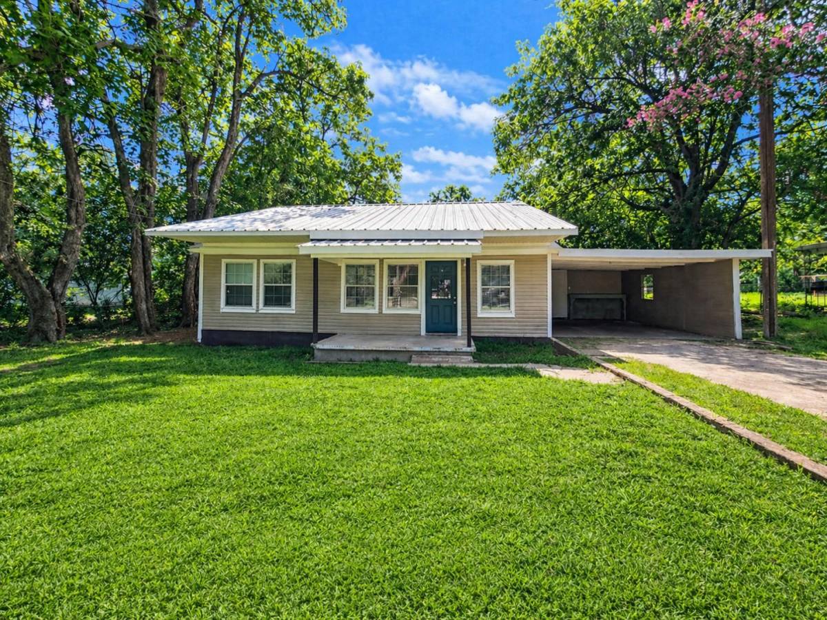 House for rent at 299 Francis St, Hawkins, TX 75765