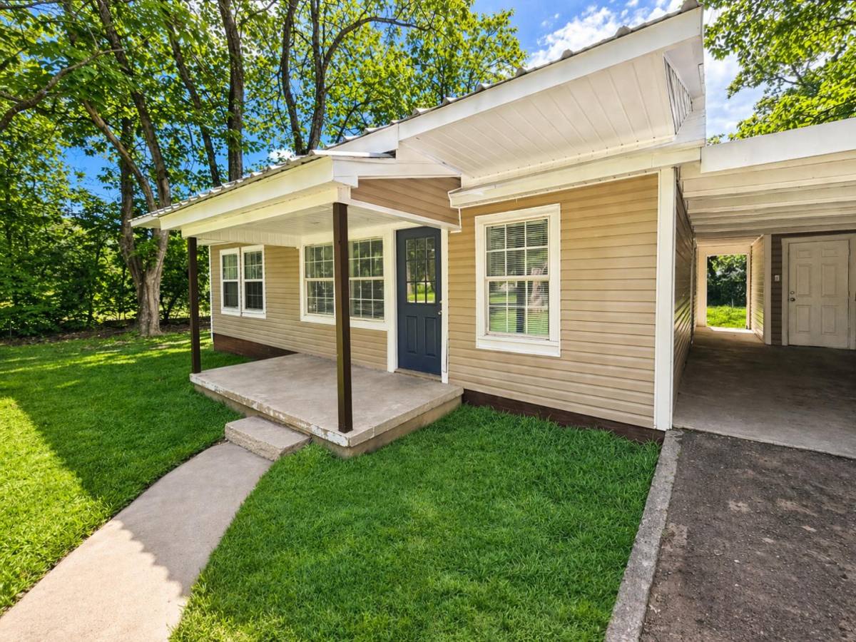 House for rent at 299 Francis St, Hawkins, TX 75765
