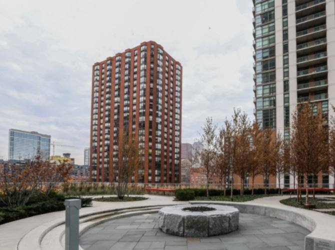 Apartment for rent at 1401 S State St, Chicago, IL 60605