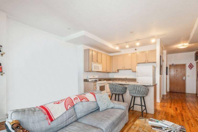 Apartment for rent at 2 E 8th St, Chicago, IL 60605