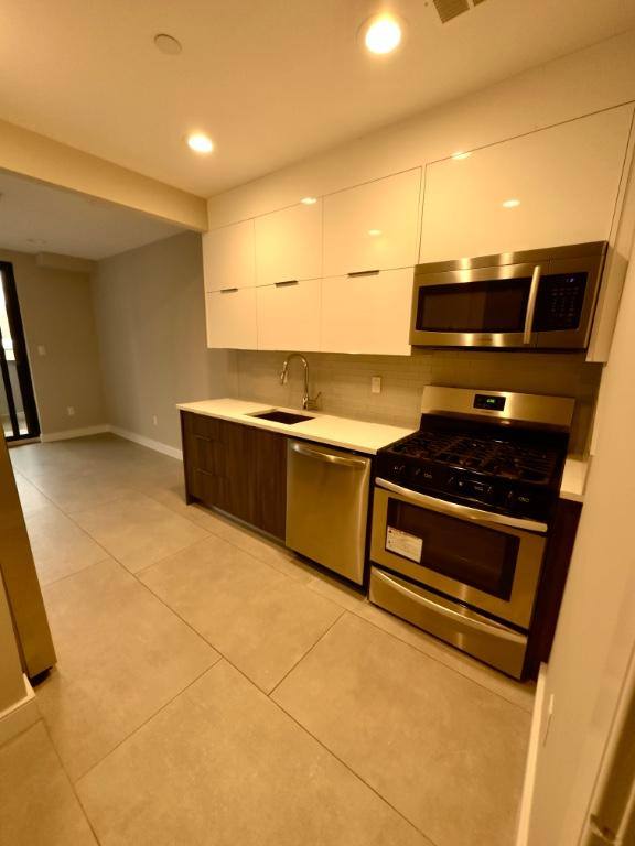 Apartment for rent at 168 E 100th St #702, New York, NY 10029