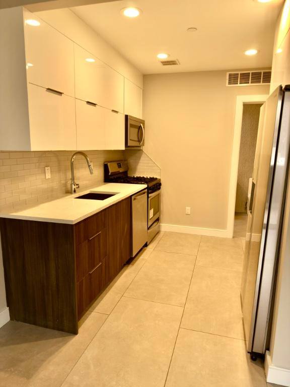 Apartment for rent at 168 E 100th St #702, New York, NY 10029