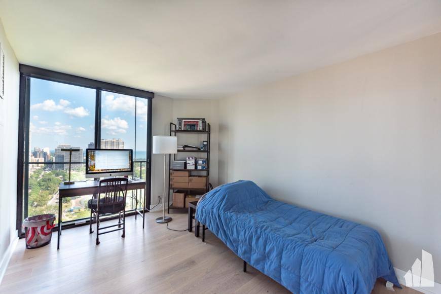 Condo for rent at 345 W Fullerton Parkway #2908, Chicago, IL 60614