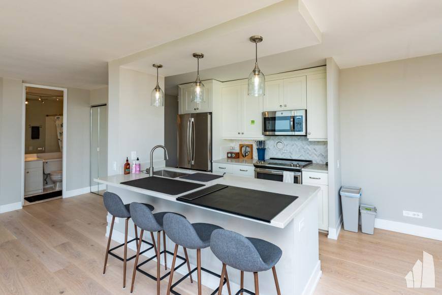 Condo for rent at 345 W Fullerton Parkway #2908, Chicago, IL 60614
