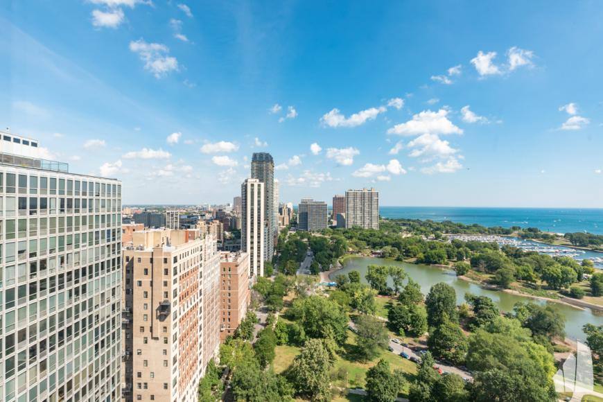Condo for rent at 345 W Fullerton Parkway #2908, Chicago, IL 60614