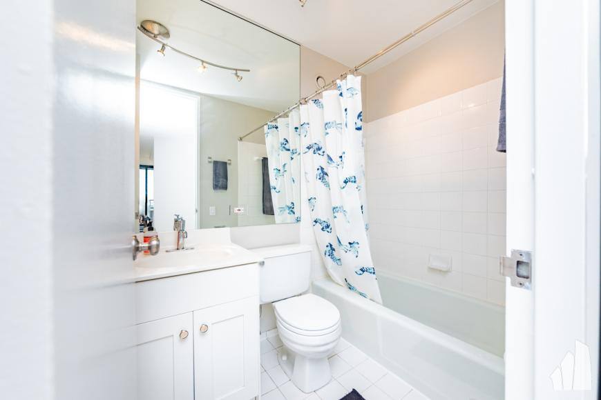 Condo for rent at 345 W Fullerton Parkway #2908, Chicago, IL 60614
