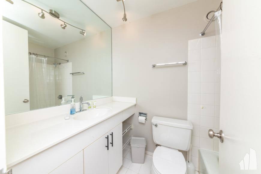 Condo for rent at 345 W Fullerton Parkway #2908, Chicago, IL 60614