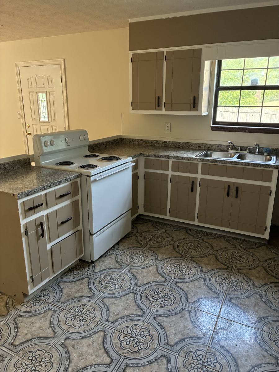 House for rent at 7328 Chaucer Court, Riverdale, GA 30296