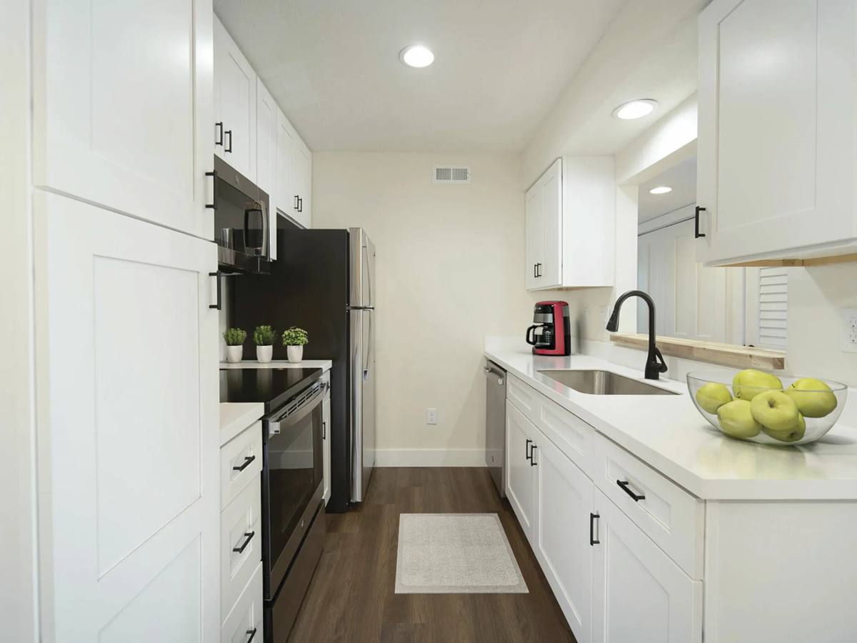 Apartment for rent at Hawthorn Suites, 1825 E Republic Rd, Springfield, MO 65804