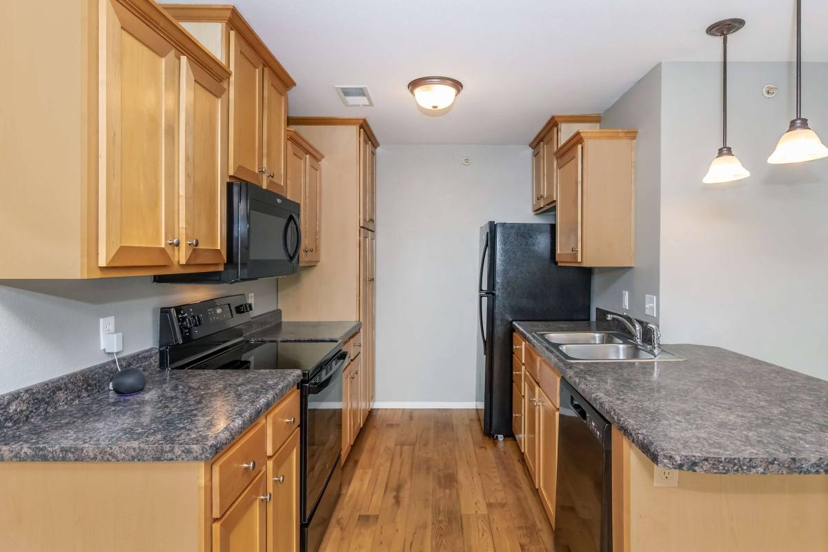 Apartment for rent at Hawthorn Suites, 1825 E Republic Rd, Springfield, MO 65804