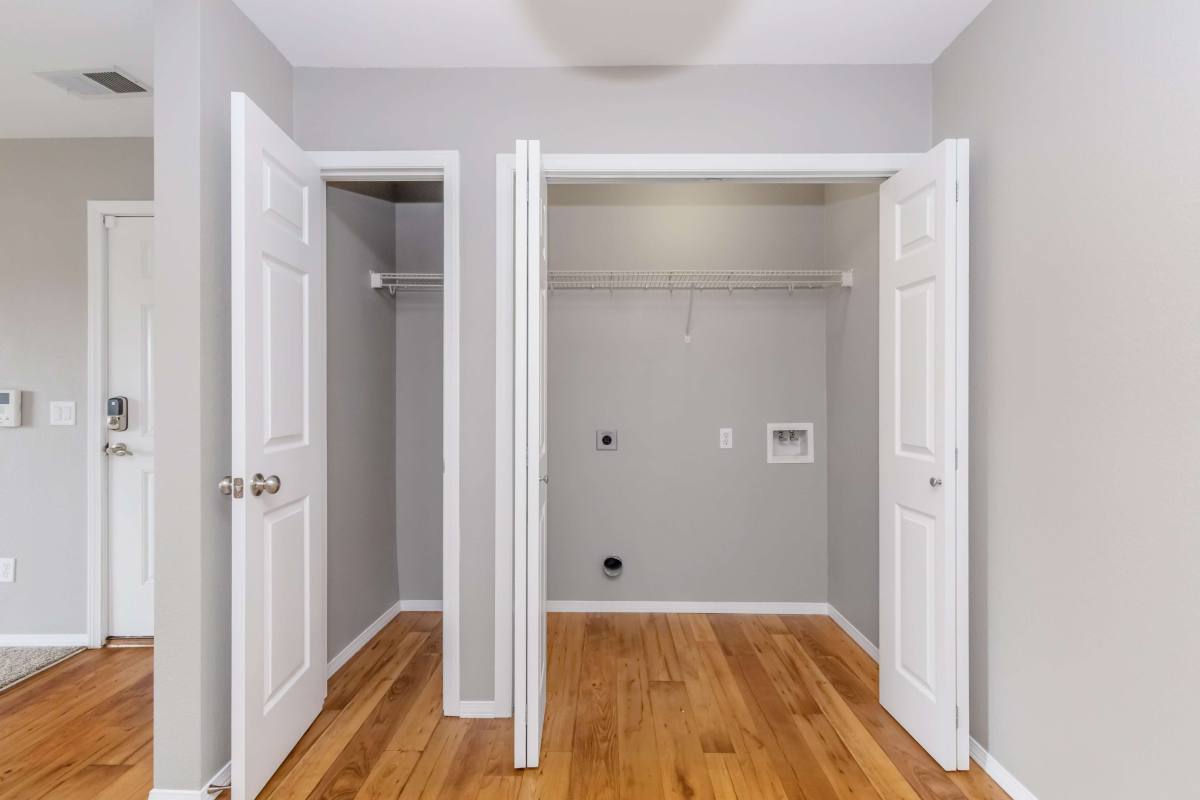 Apartment for rent at Hawthorn Suites, 1825 E Republic Rd, Springfield, MO 65804