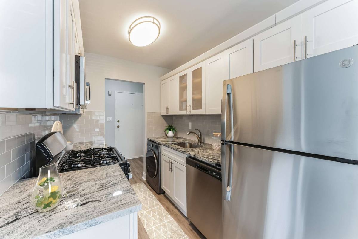 Apartment for rent at Mid Island, 35 Penataquit Ave, Bay Shore, NY 11706