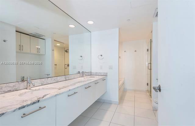 Apartment for rent at 55 SE 6th St #3403, Miami, FL 33131
