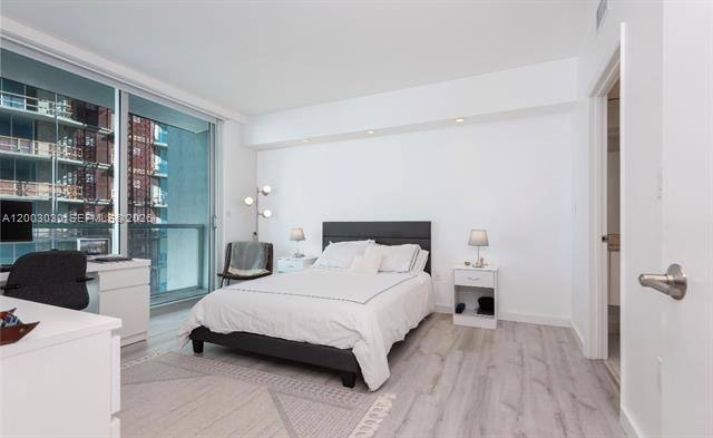 Apartment for rent at 55 SE 6th St #3403, Miami, FL 33131