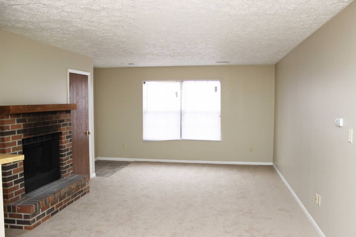 Apartment for rent at 1716 N Cross Lakes Circle, Anderson, IN 46012