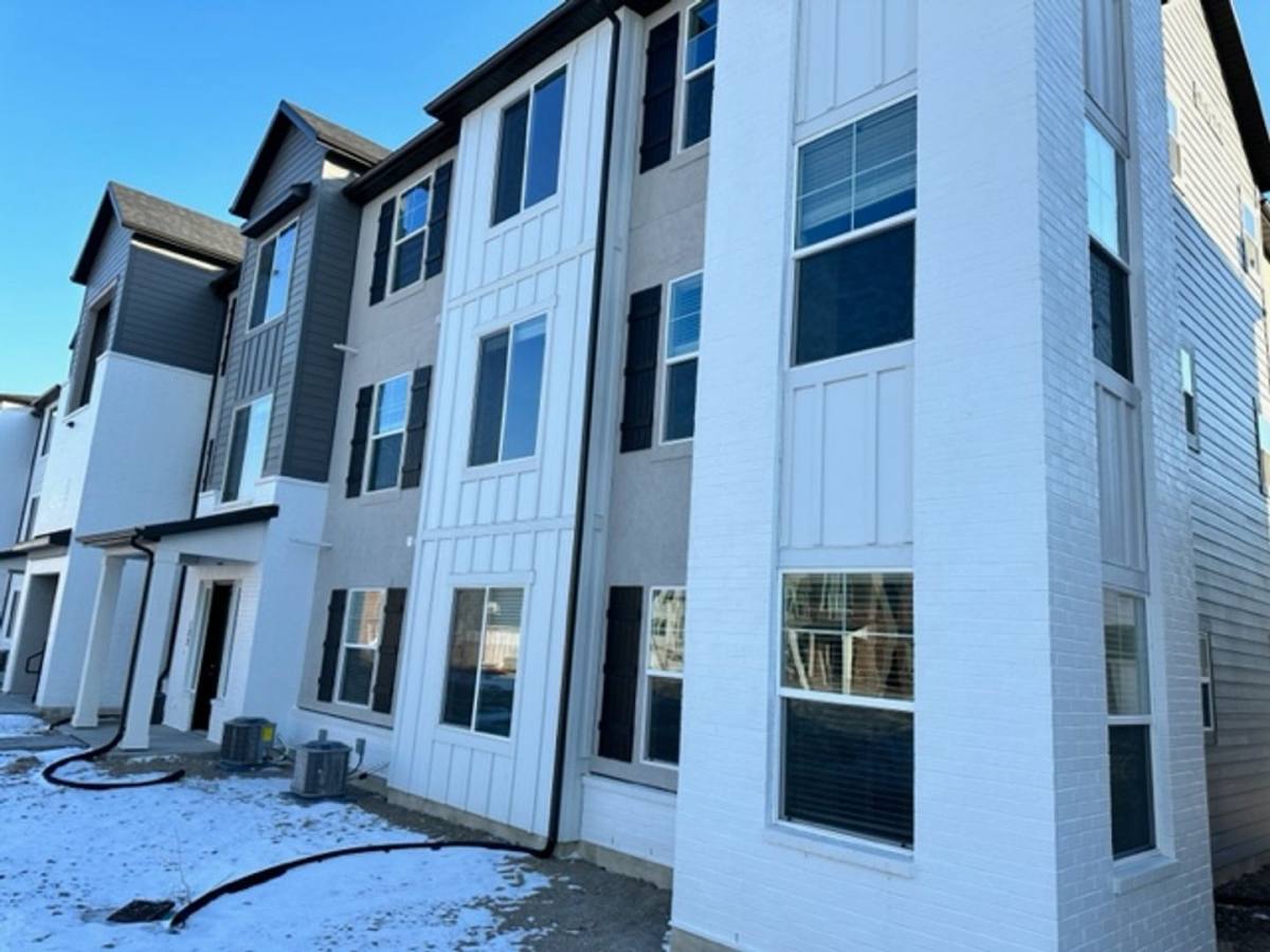 Townhouse for rent at 3722 W 1440 N, Lehi, UT 84043