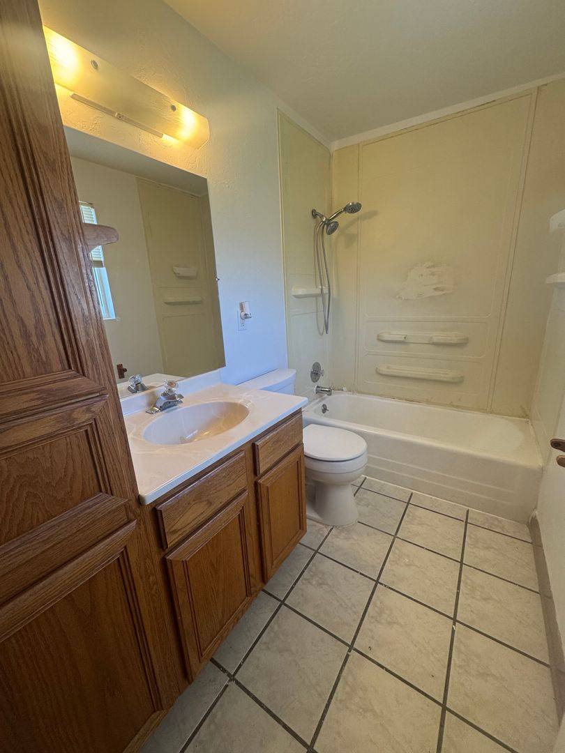 Apartment for rent at 719 E 12100 S, Draper, UT 84020