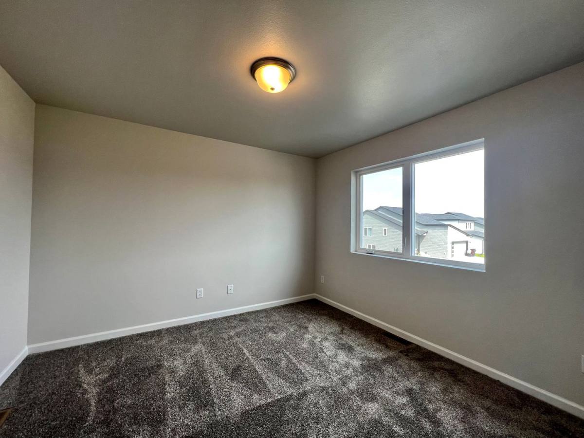 House for rent at 116 Marshall Loop, Bismarck, ND 58504