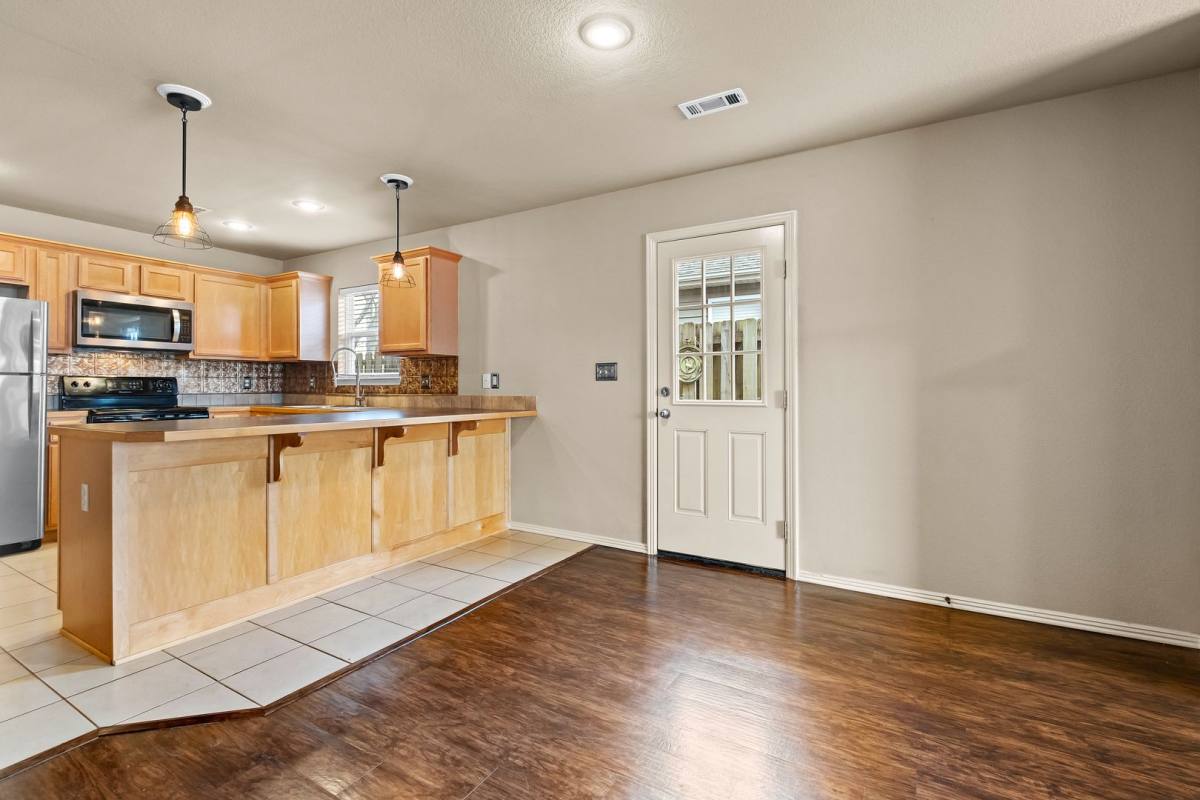 House for rent at 1481 S Holland Dr, Fayetteville, AR 72704