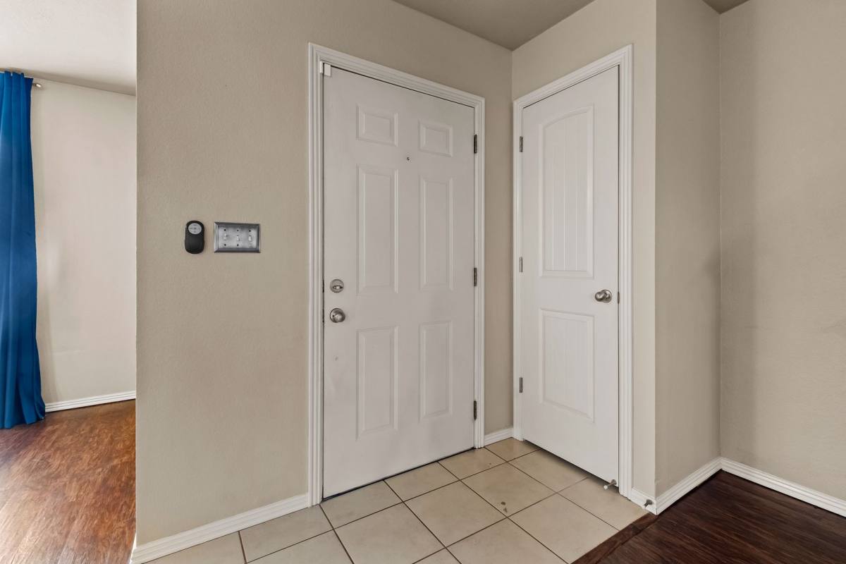 House for rent at 1481 S Holland Dr, Fayetteville, AR 72704