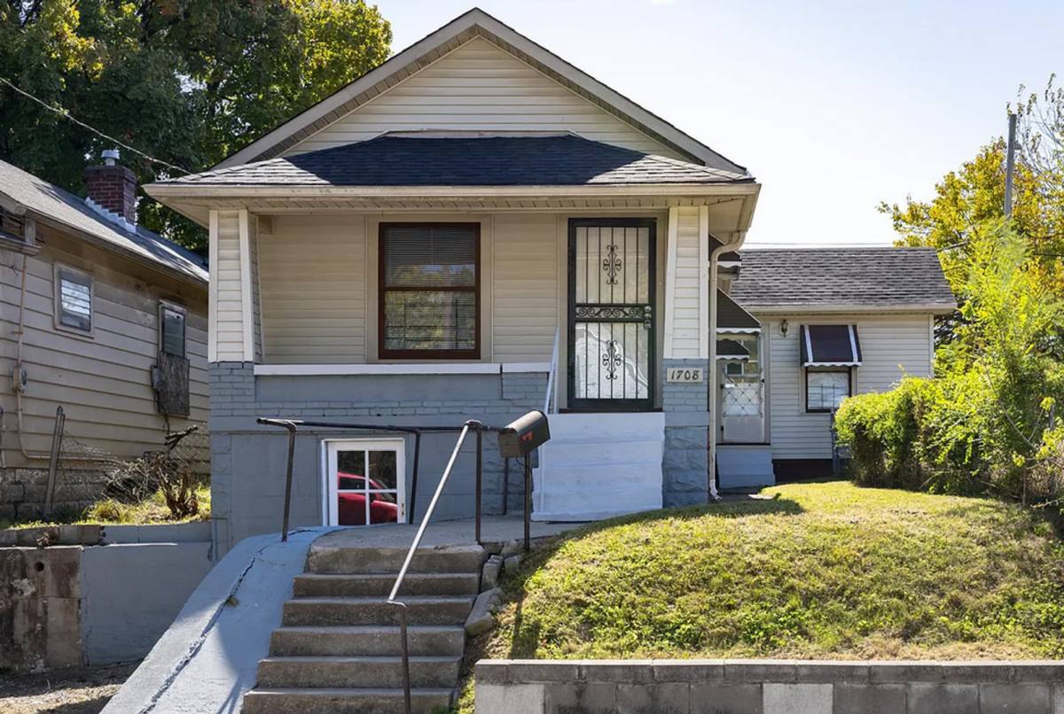 Apartment for rent at 1708 W Gaulbert, Louisville, KY 40210