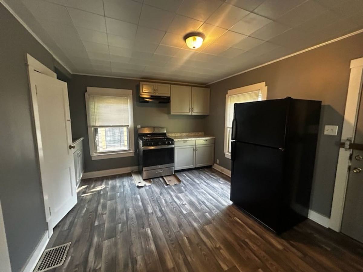 Apartment for rent at 1708 W Gaulbert, Louisville, KY 40210