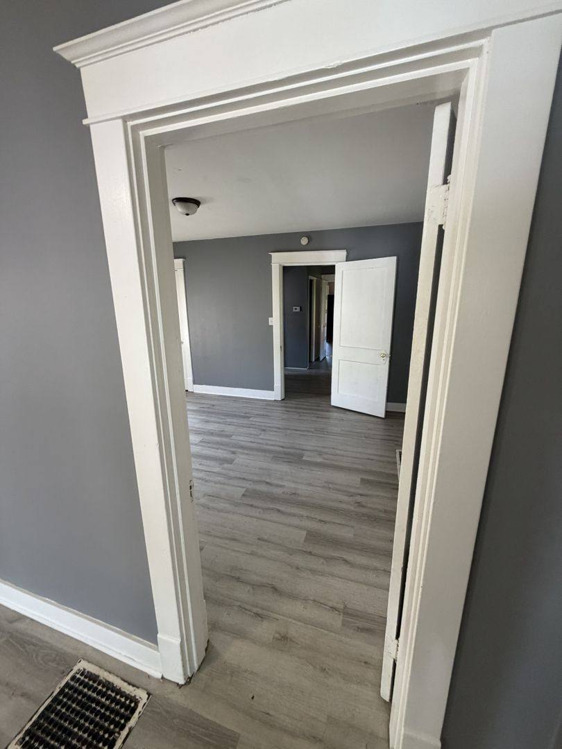 Apartment for rent at 1708 W Gaulbert, Louisville, KY 40210