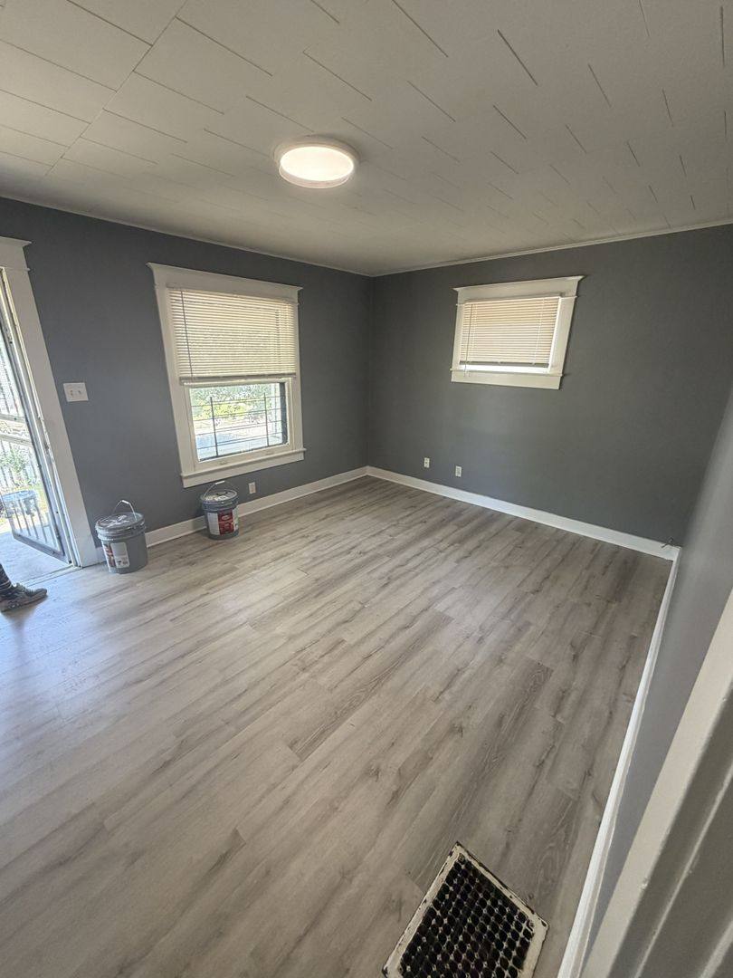 Apartment for rent at 1708 W Gaulbert, Louisville, KY 40210