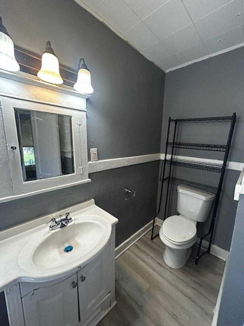 Apartment for rent at 1708 W Gaulbert, Louisville, KY 40210