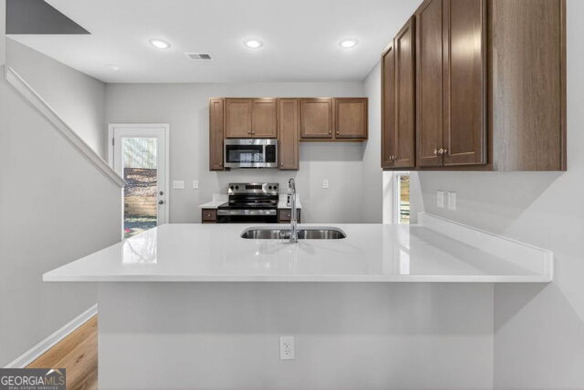 Townhouse for rent at 5 Crown St, Lagrange, GA 30240