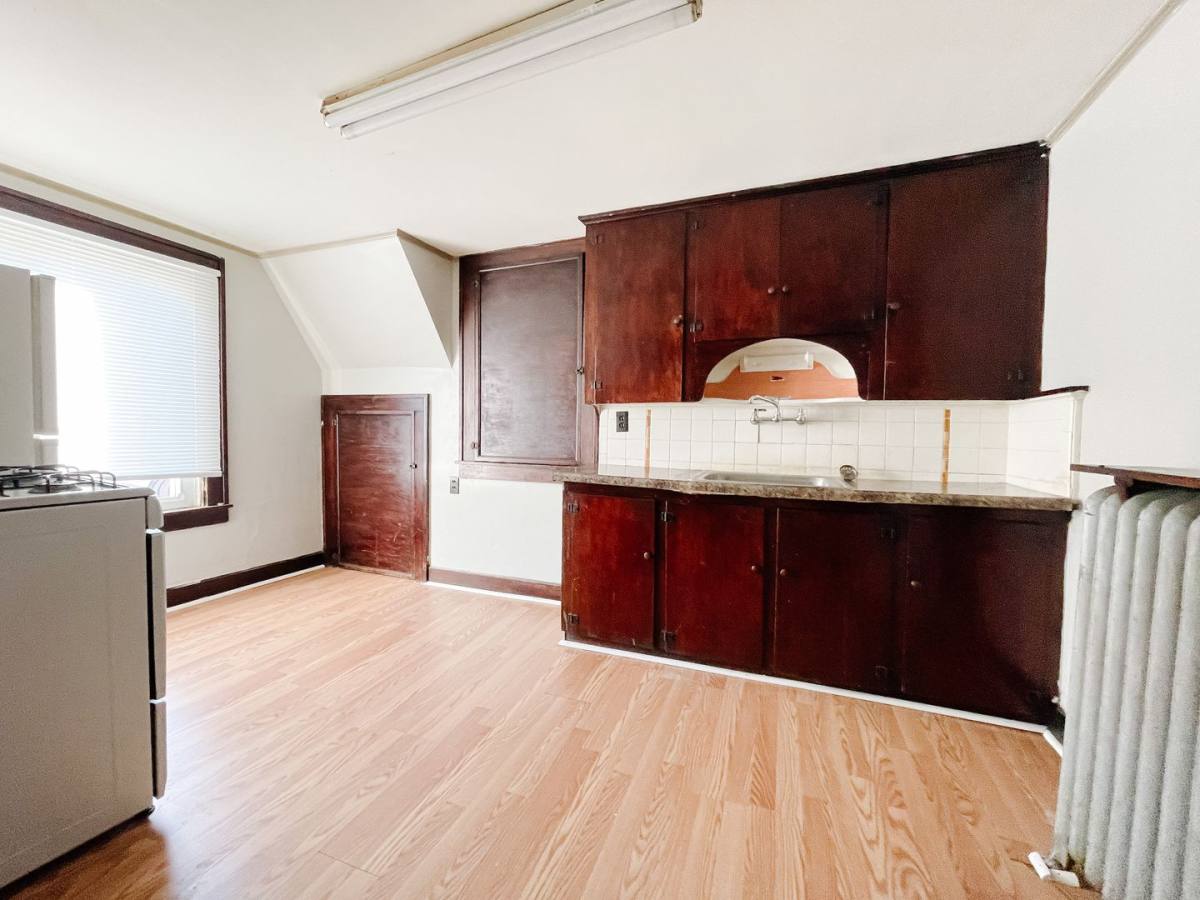 Apartment for rent at 1925 E 5th St, Anderson, IN 46012