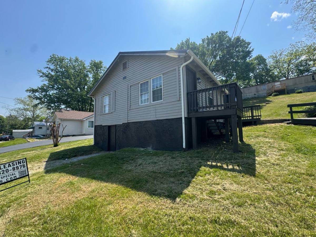 House for rent at 1113 Bloomingdale Pike, Kingsport, TN 37660