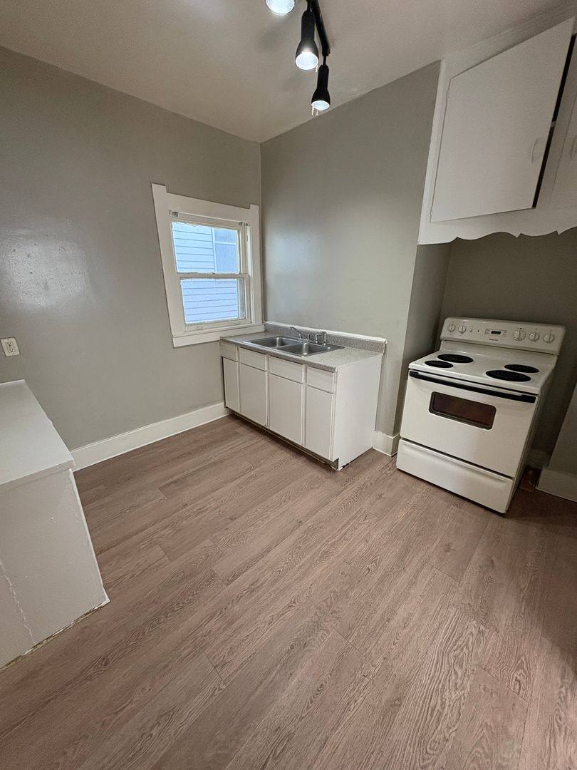 House for rent at 1705 Marlow Rd, Toledo, OH 43613
