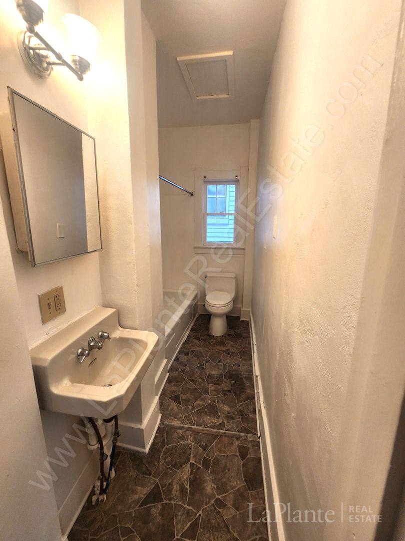 House for rent at 1705 Marlow Rd, Toledo, OH 43613