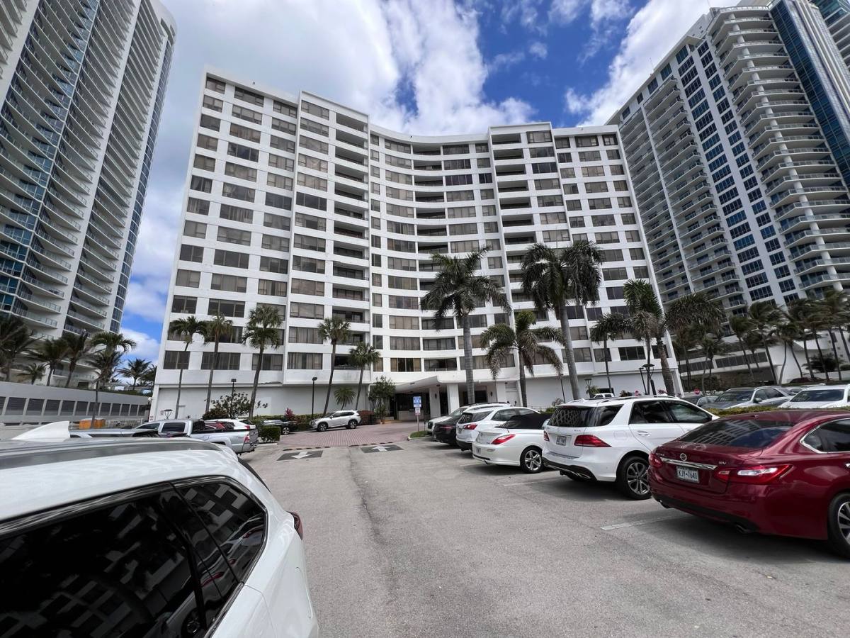 Condo for rent at 3505 S Ocean Dr, Hollywood, FL 33019