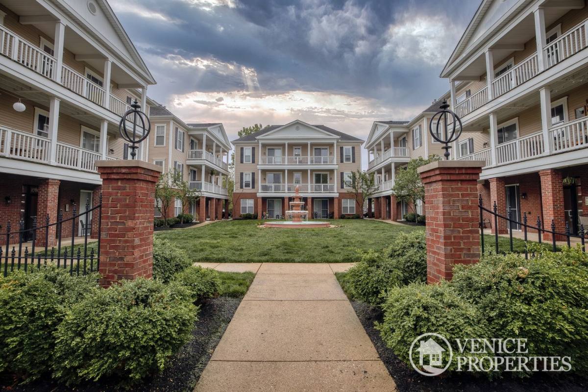 Apartment for rent at 1753 Drayton Court, Columbus, OH 43212