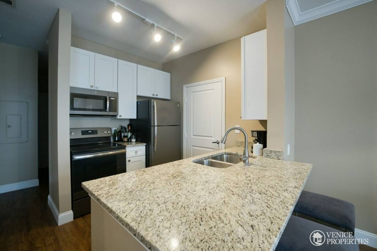 Apartment for rent at 1753 Drayton Court, Columbus, OH 43212