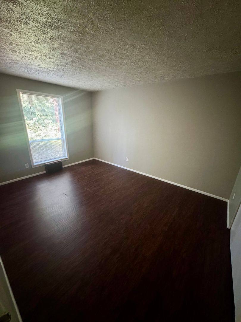 Apartment for rent at 1421-1423 Sunset Ridge Dr, Lafayette, IN 47905