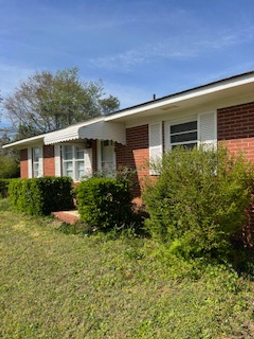 House for rent at 79 Rj Kennedy Rd, Statesboro, GA 30458