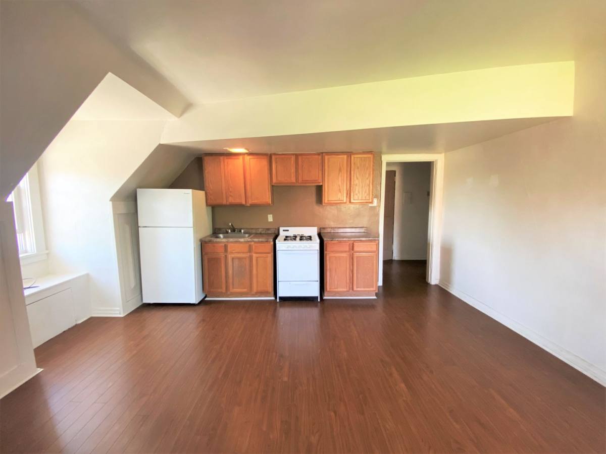 Townhouse for rent at 300 Stratford Ave, Pittsburgh, PA 15232
