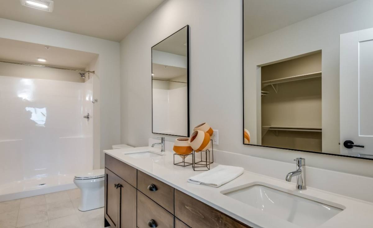 Apartment for rent at 201 W Wisconsin Ave, Neenah, WI 54956