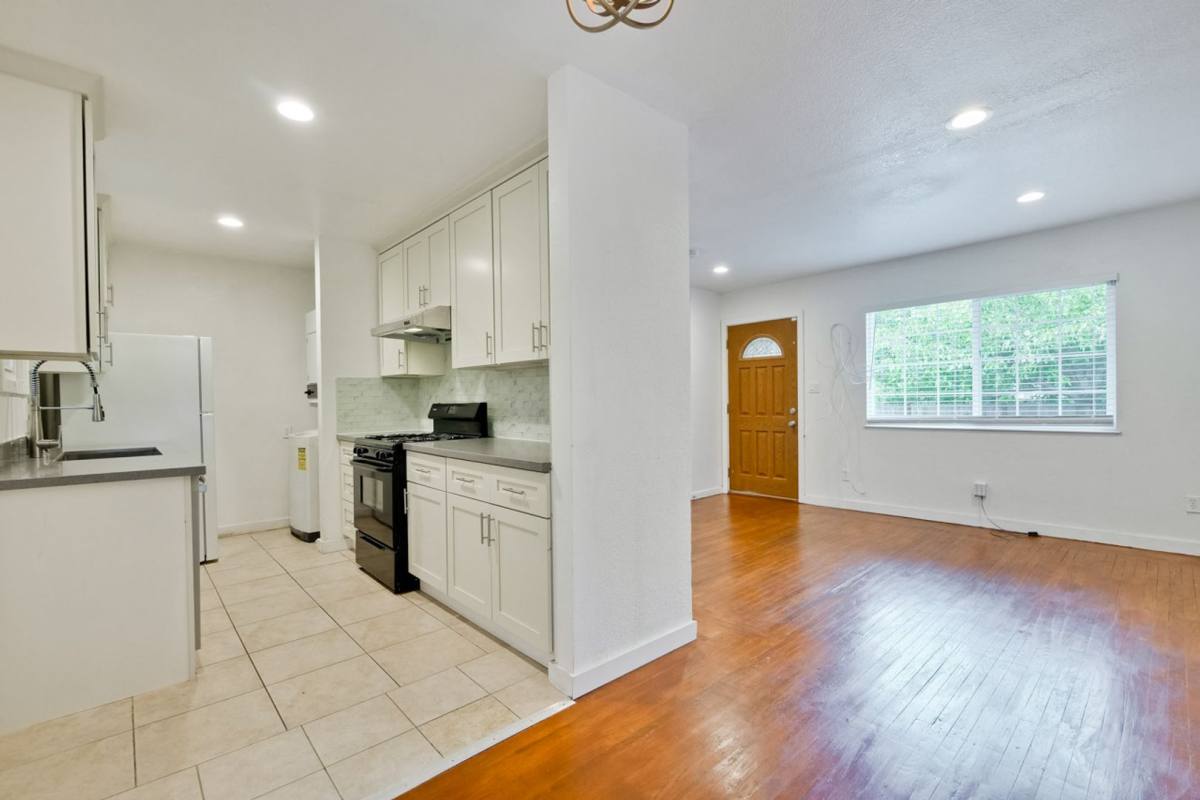 Apartment for rent at 1330, 1362, 1364 I St, Union City, CA 94587
