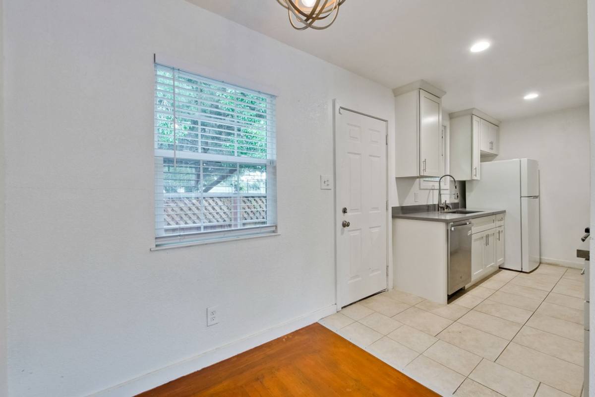 Apartment for rent at 1330, 1362, 1364 I St, Union City, CA 94587