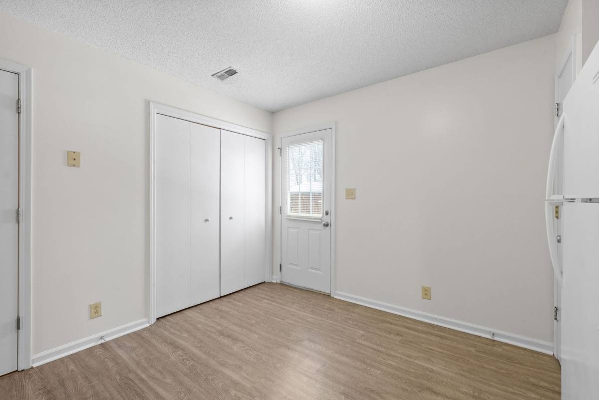 Apartment for rent at 1731 Baltimore Dr, Clarksville, TN 37043