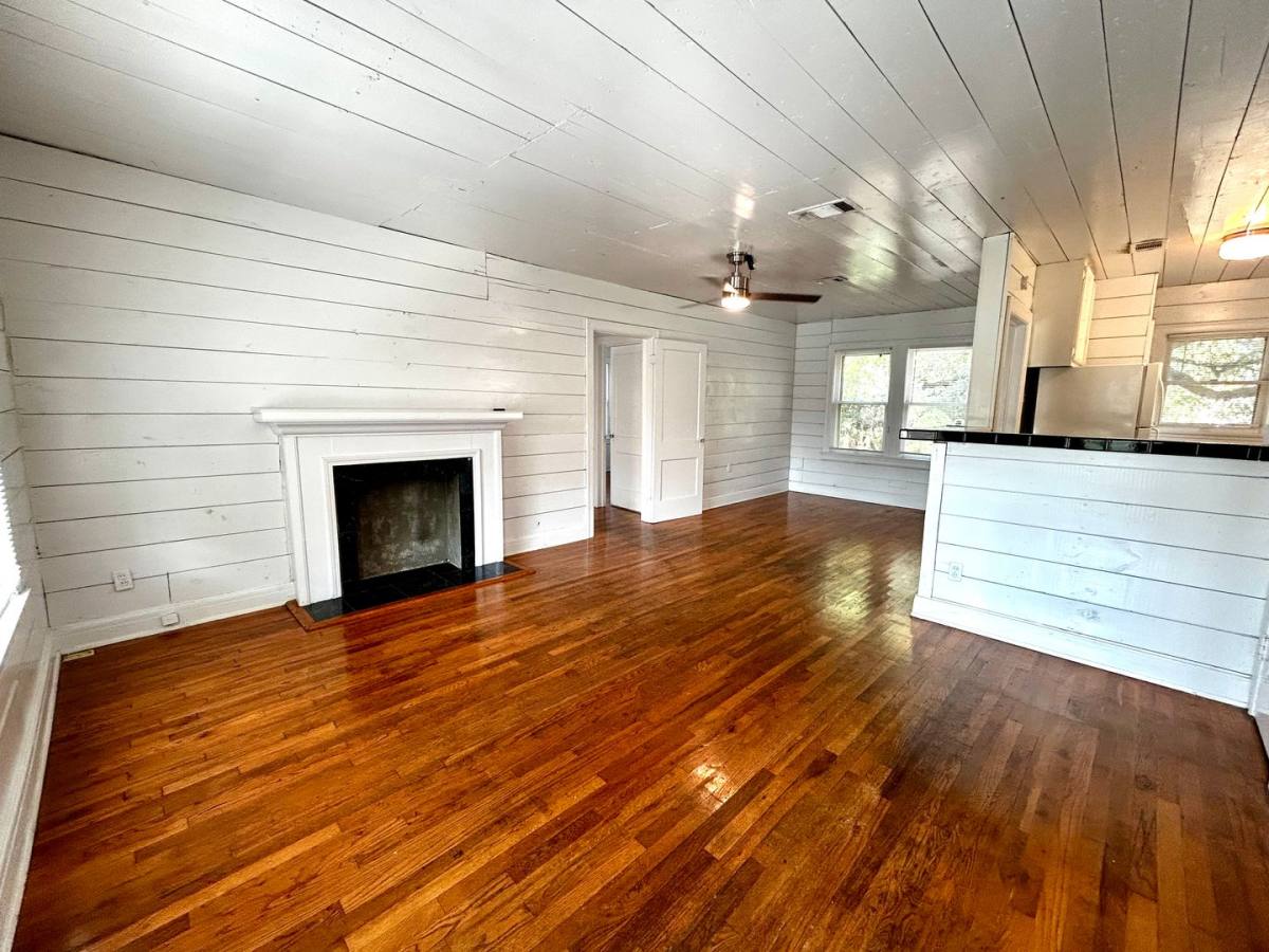 Townhouse for rent at 1305 Lorrain St, Austin, TX 78703