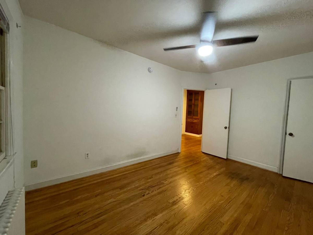 Apartment for rent at 2618 41st St NW, Washington, DC 20007